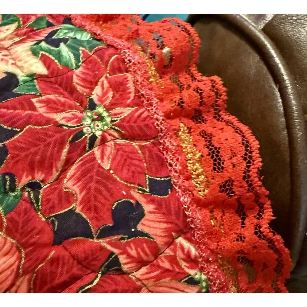 Vintage Reversible Quilted Christmas Table Topper Poinsettia Lace 45